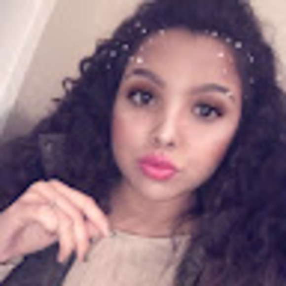 Meet your Posher, Amy - Picture 1 of 1